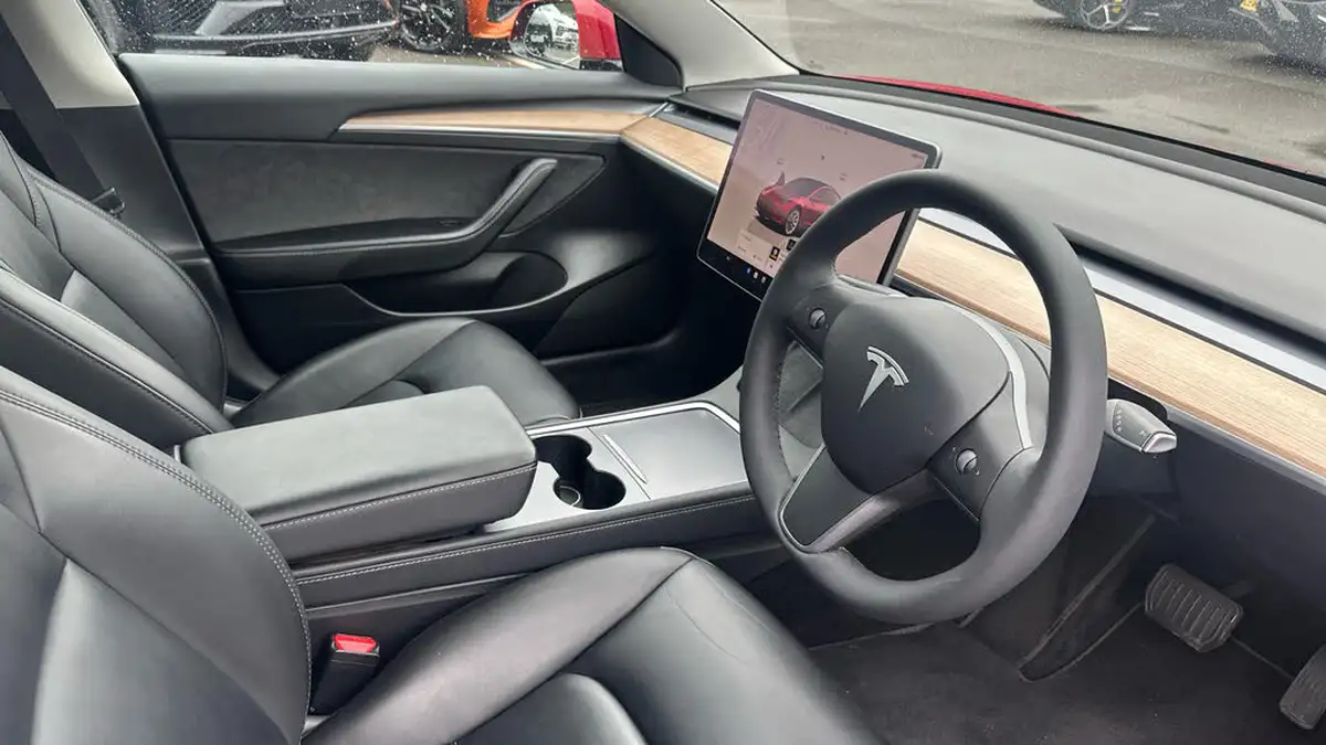 2022-tesla-model-3-e-long-range-big-8