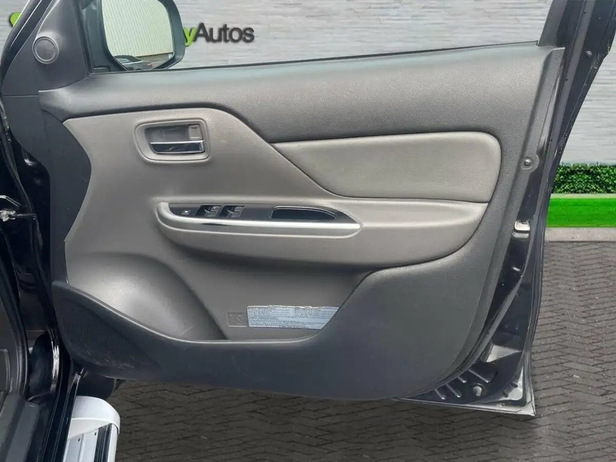 2019-mitsubishi-l200-24di-d-warrior-eu6b-auto-big-26
