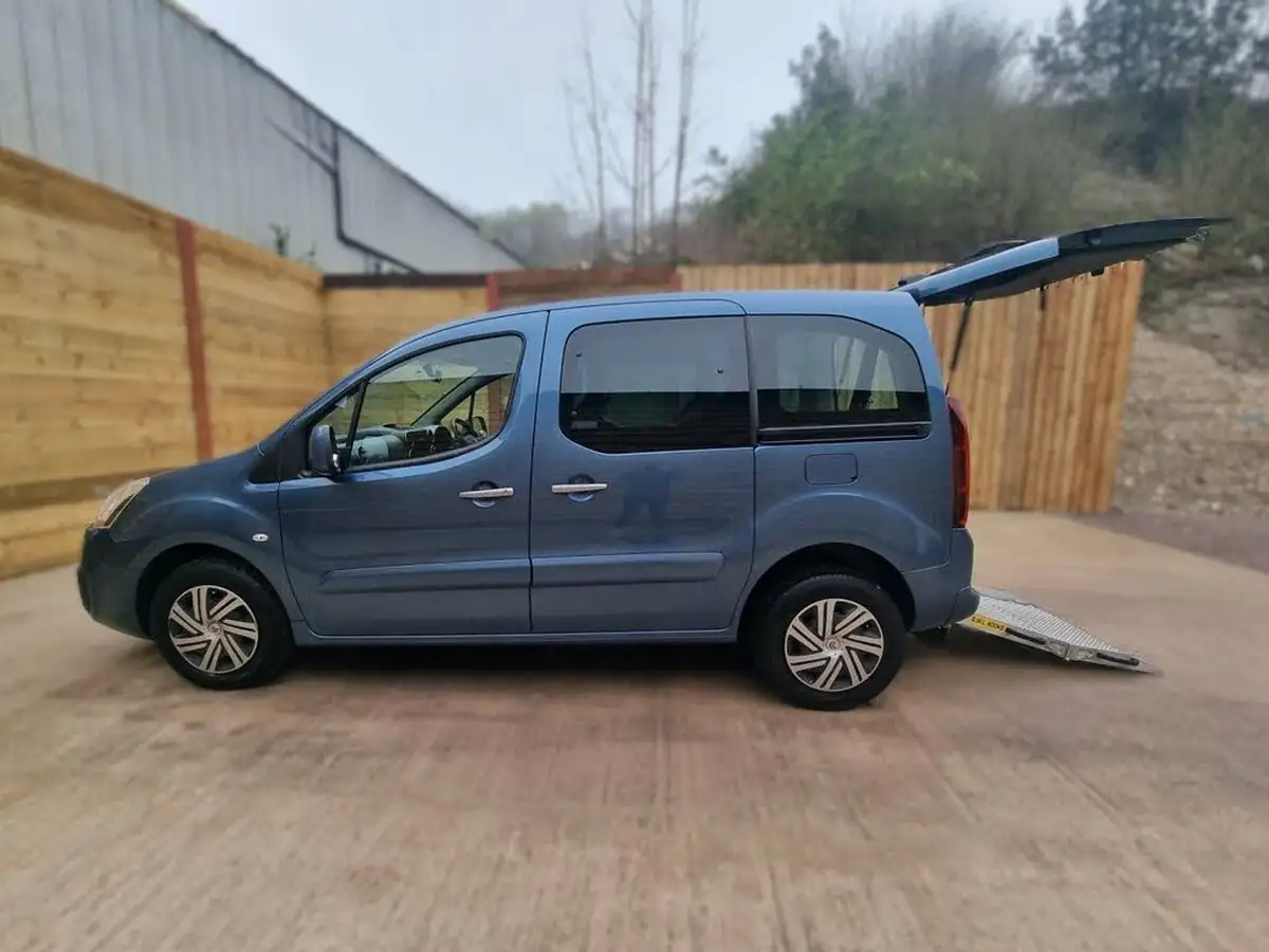 2016-citroen-berlingo-16bluehdi-multispace-feel-edition-102ps-ss-etg6-big-15