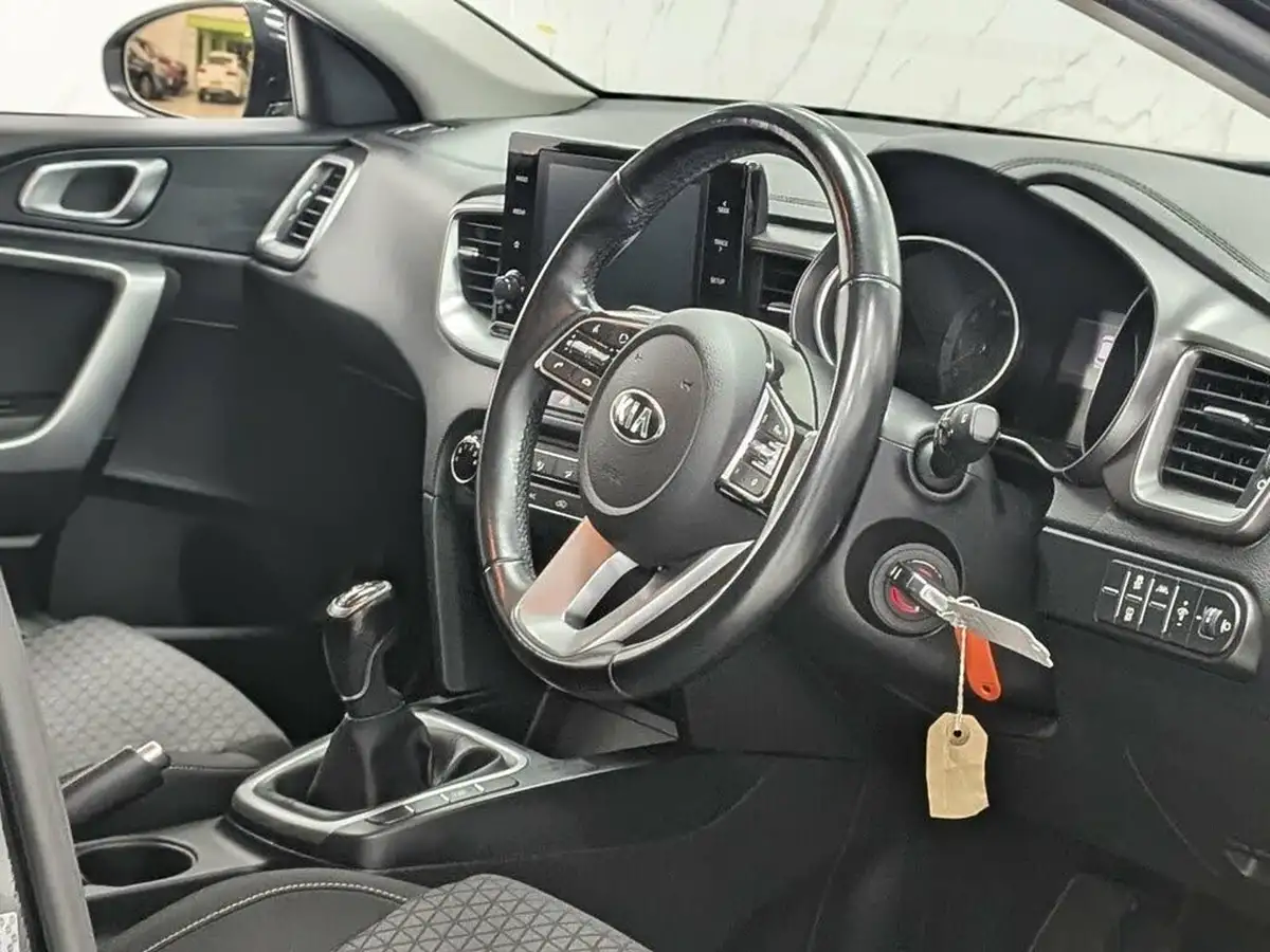 2020-kia-xceed-10-t-gdi-2-big-21