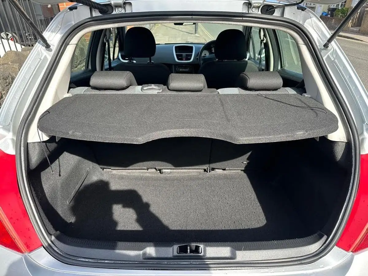 2009-peugeot-207-14-s-vti-95-ac-5d-1397cc-09-big-6
