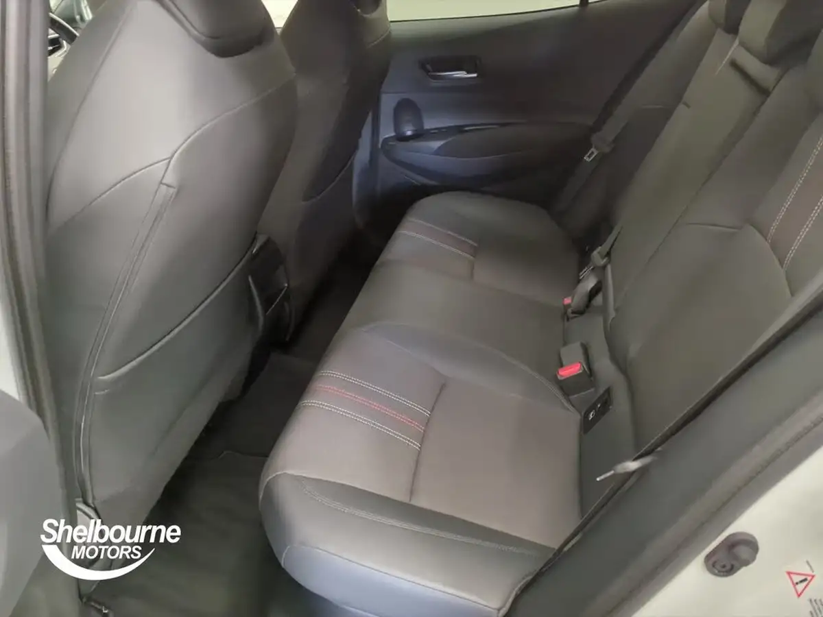 2021-toyota-corolla-18-vvt-i-gr-sport-trk-hatchback-big-7