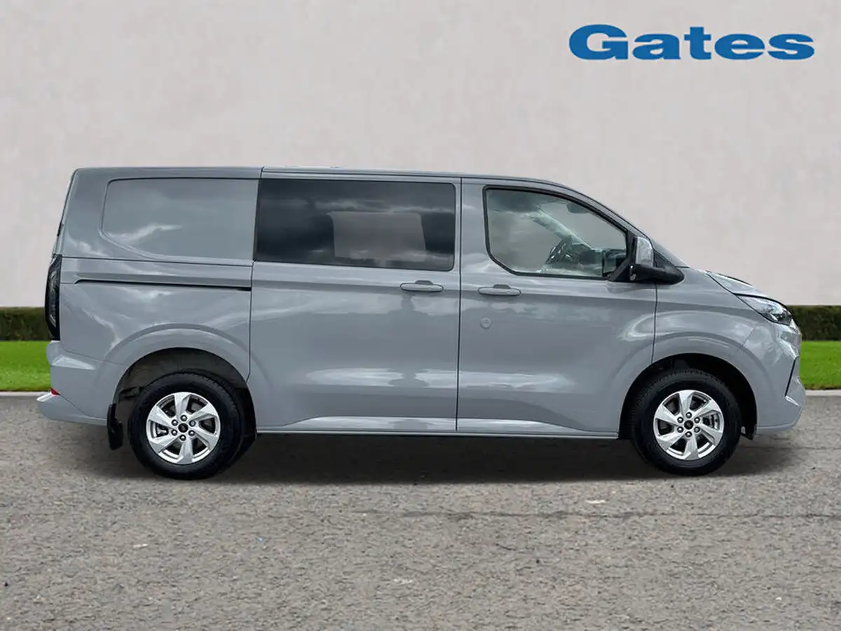 2024-ford-transit-custom-big-10