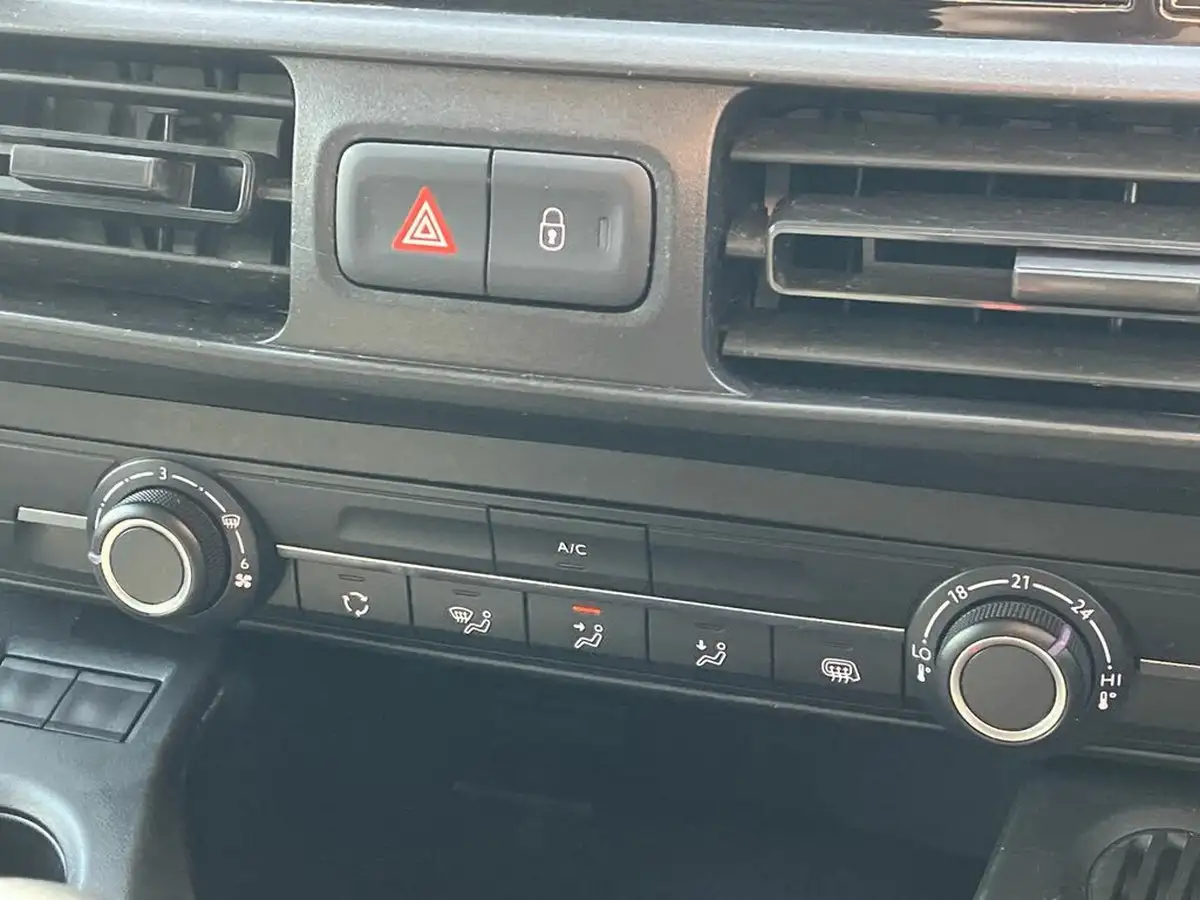 2021-citroen-berlingo-15bluehdi-1000-enterprise-100pseu6dt-e-ss-panel-big-12