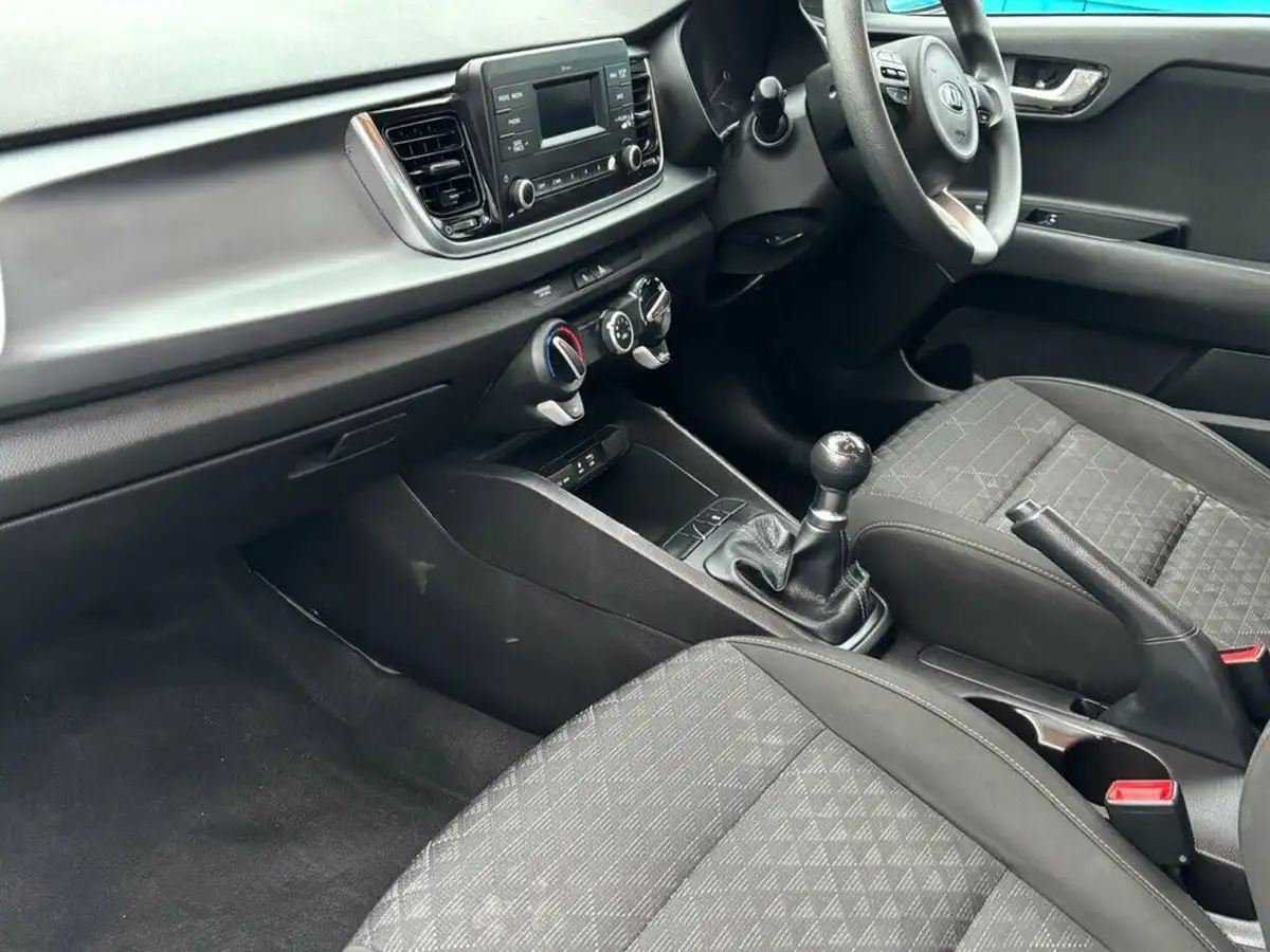 2020-kia-rio-125-1-big-28