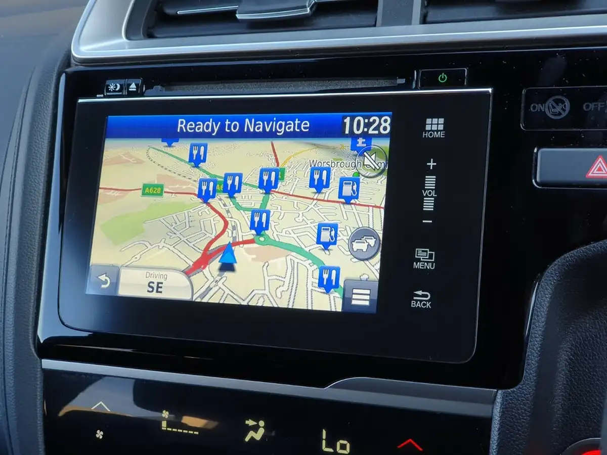 2019-honda-jazz-13-i-vtec-ex-navi-cvt-big-22