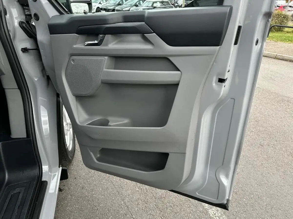 2024-ford-transit-custom-big-34