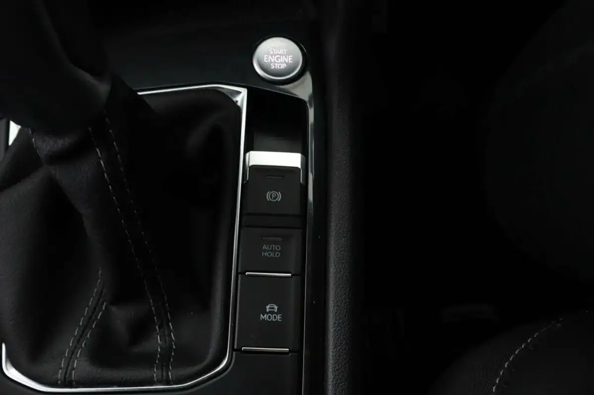 2022-volkswagen-tiguan-allspace-15-tsi-r-line-big-53