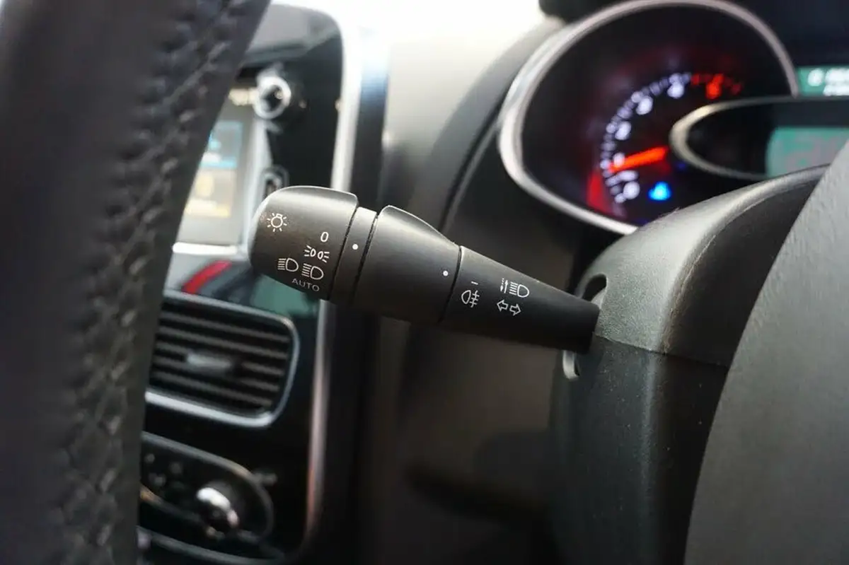 2019-renault-clio-15dci-gt-line-edc-auto-big-21