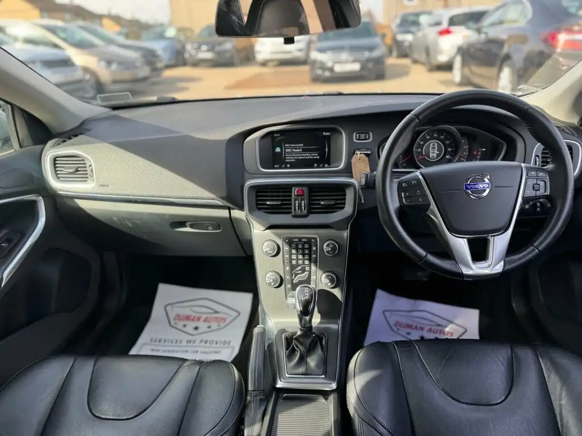 2016-volvo-v40-20td-d2-se-lux-nav-geartronic-big-12