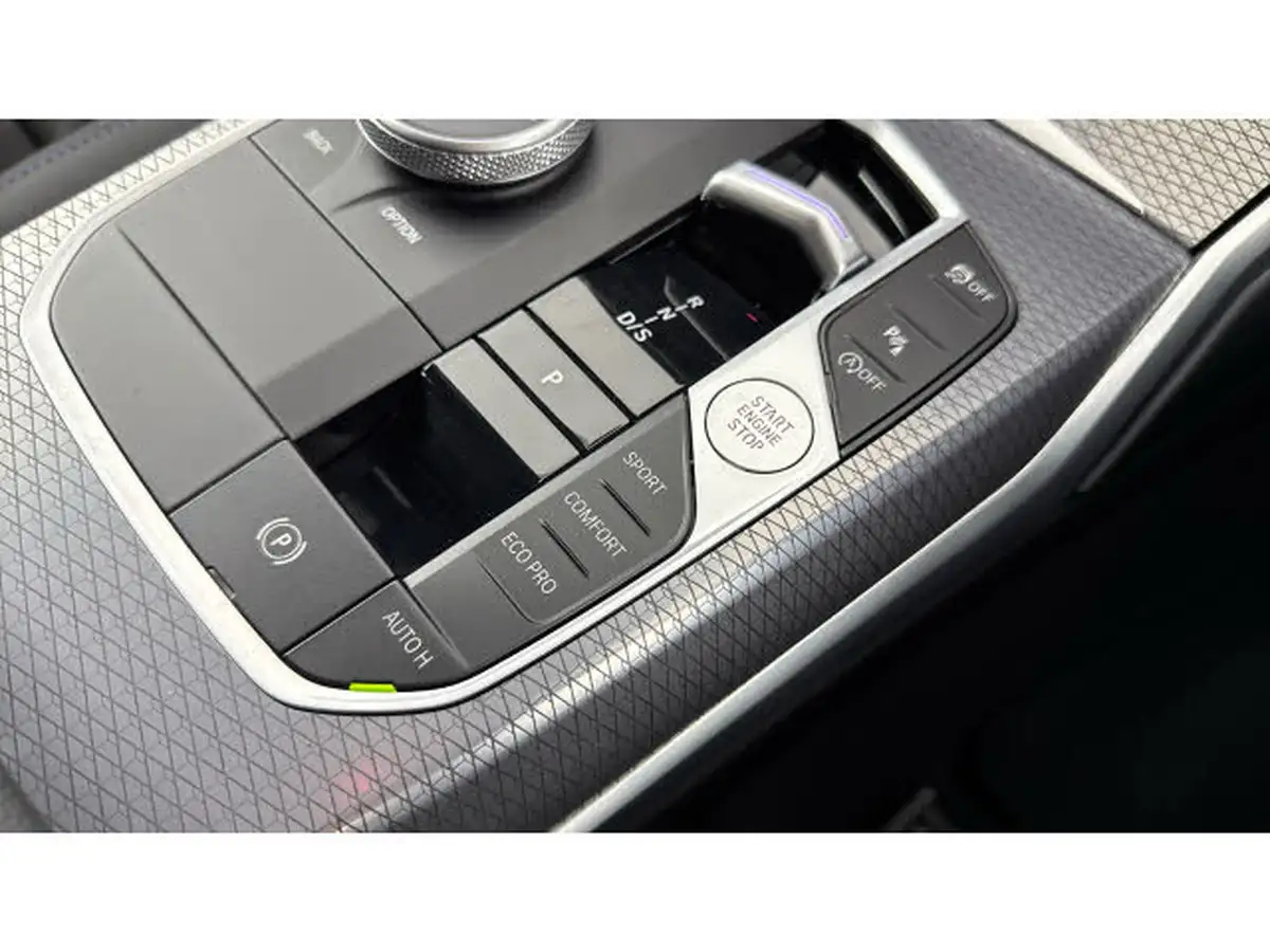 2024-bmw-3-series-20-320i-m-sport-saloon-4d-big-18