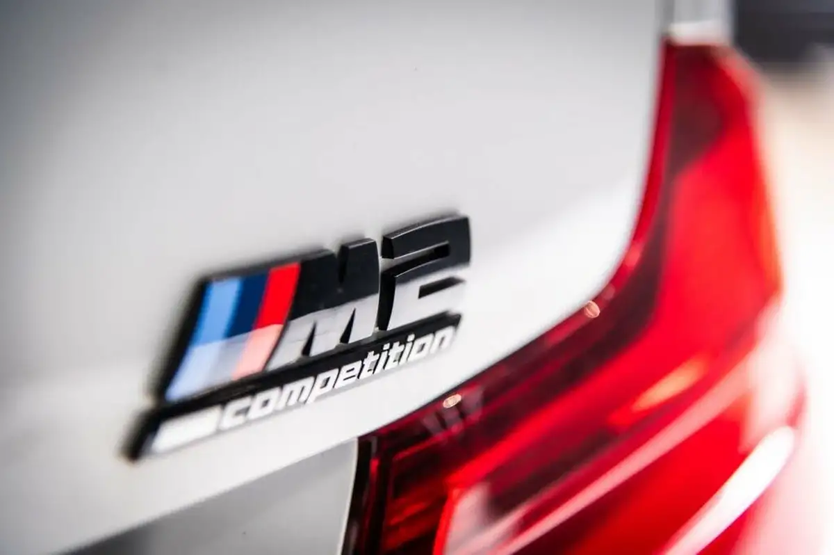 2019-bmw-2-series-30-m2-competition-big-36