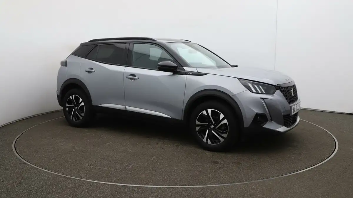 2022-peugeot-2008-suv-12-puretech-gt-big-38