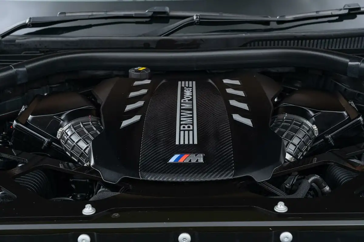 2020-bmw-x6-44-m-competition-big-8