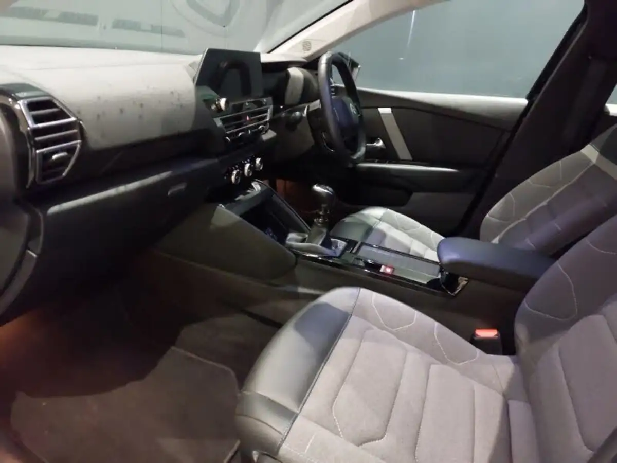 2021-citroen-c4-12-puretech-sense-plus-big-4