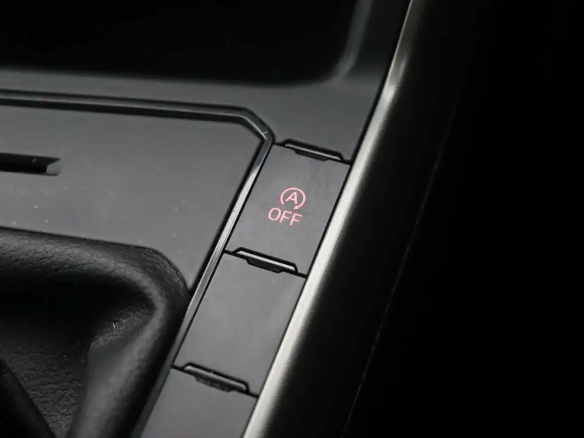 2018-volkswagen-polo-10-se-75ps-big-32