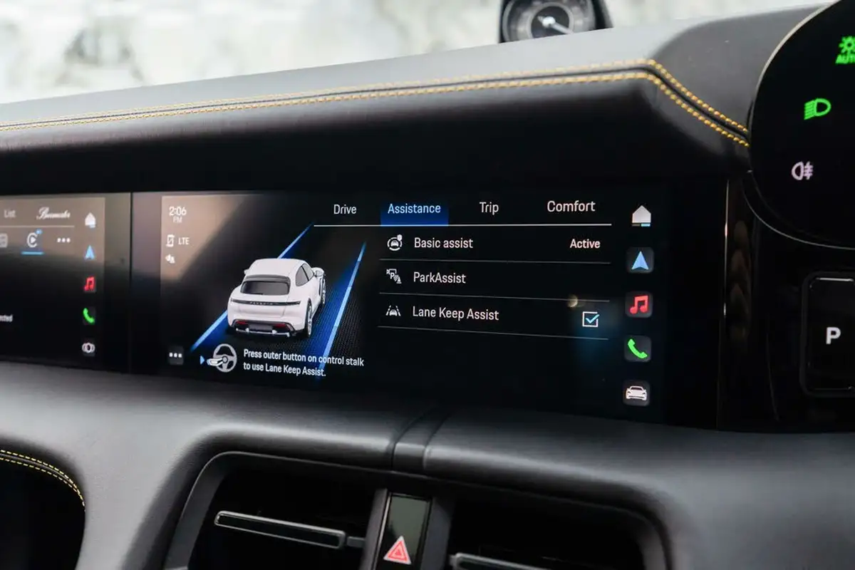 2021-porsche-taycan-e-turbo-s-cross-turismo-awd-big-24