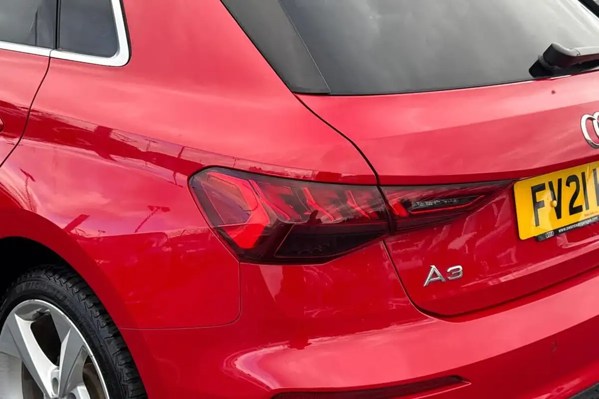 2021-audi-a3-14-40-tfsi-e-s-line-big-15