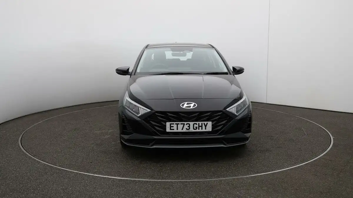 2024-hyundai-i20-10-t-gdi-advance-big-2