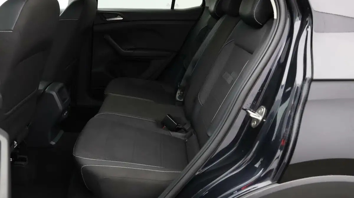 2023-volkswagen-t-cross-10-tsi-black-edition-110ps-dsg-big-15