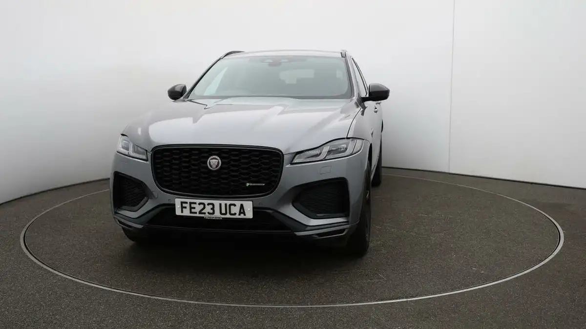 2023-jaguar-f-pace-20-p250-r-dynamic-black-big-35