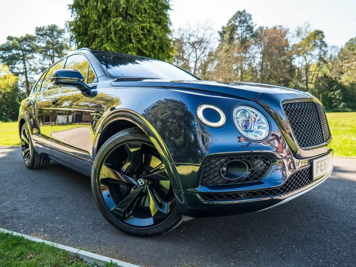 2017-bentley-bentayga-60-w12-big-39