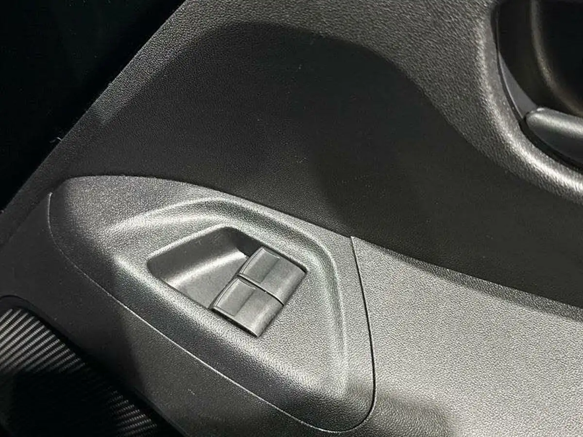 2021-citroen-c1-10-vti-feel-5d-big-13