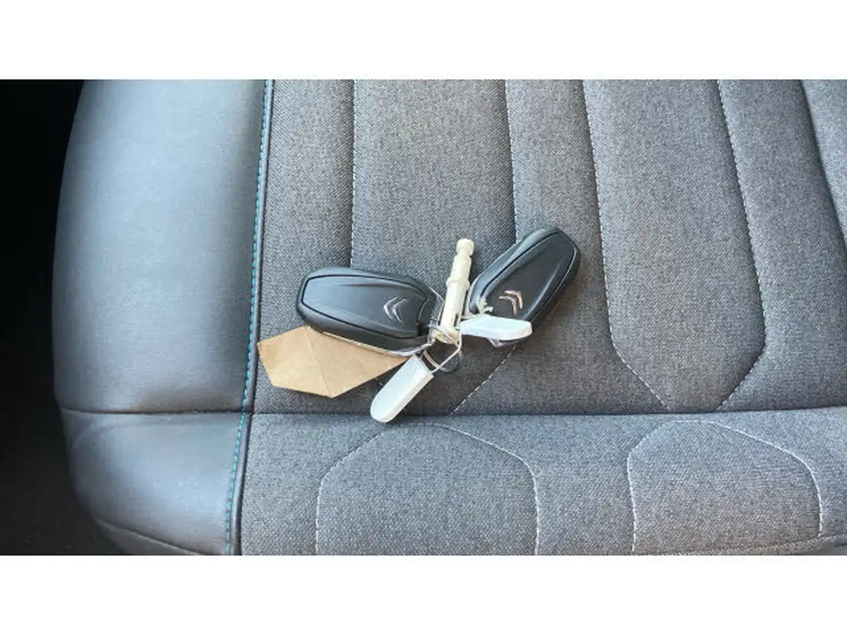 2022-citroen-c4-12-puretech-shine-130ps-big-19