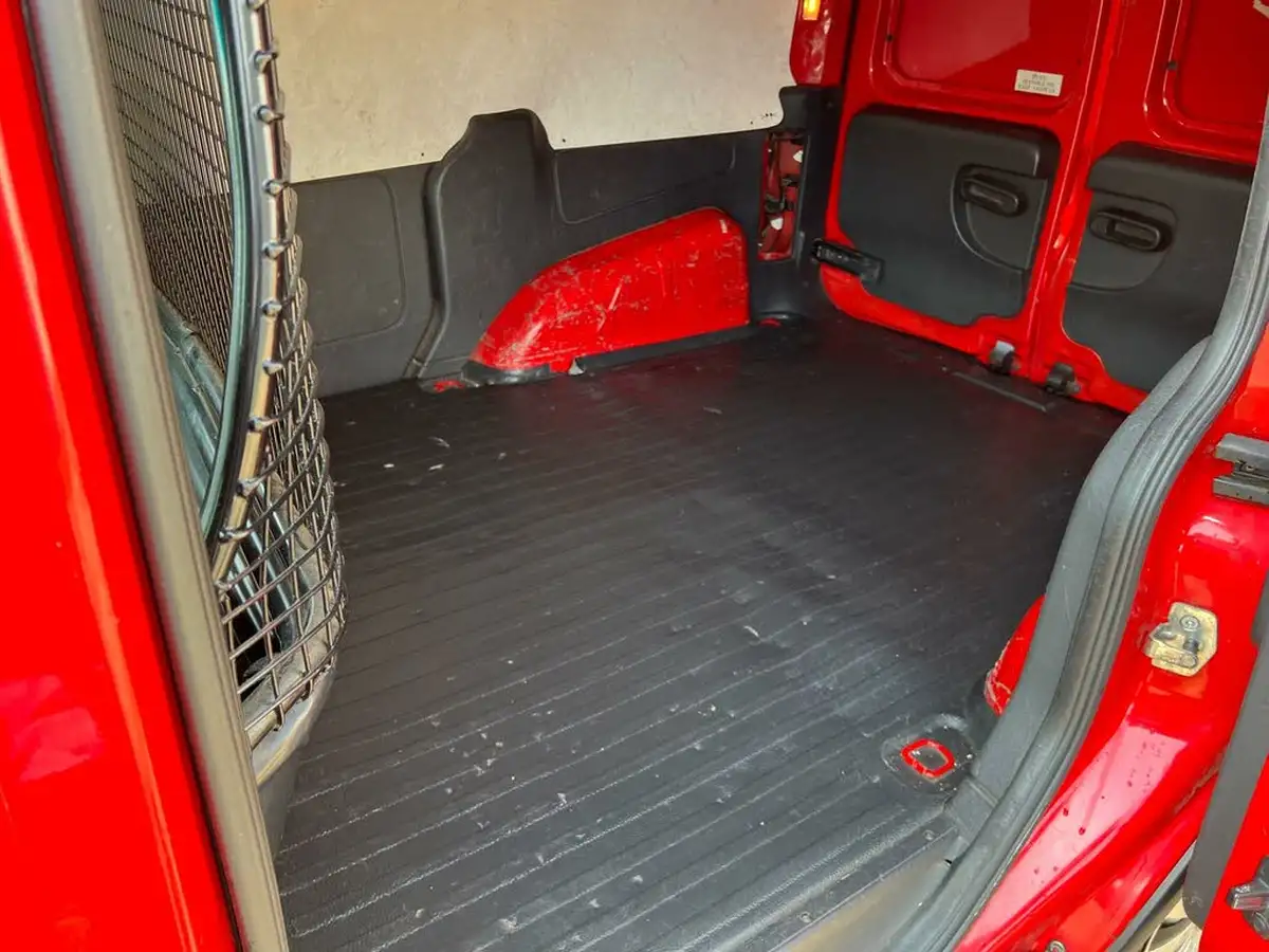2011-vauxhall-combo-13td-1700-panel-big-8