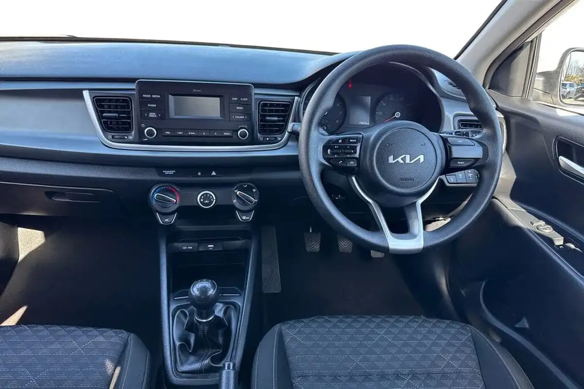 2022-kia-rio-12-dpi-1-adap-big-12