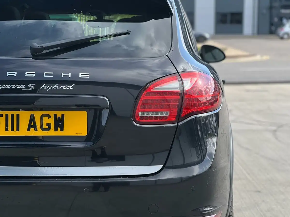 2012-porsche-cayenne-30-s-big-21