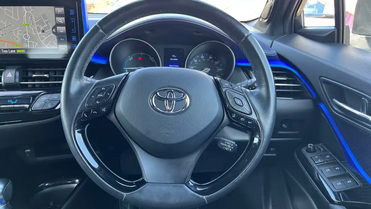2017-toyota-c-hr-18-vvt-i-dynamic-big-7