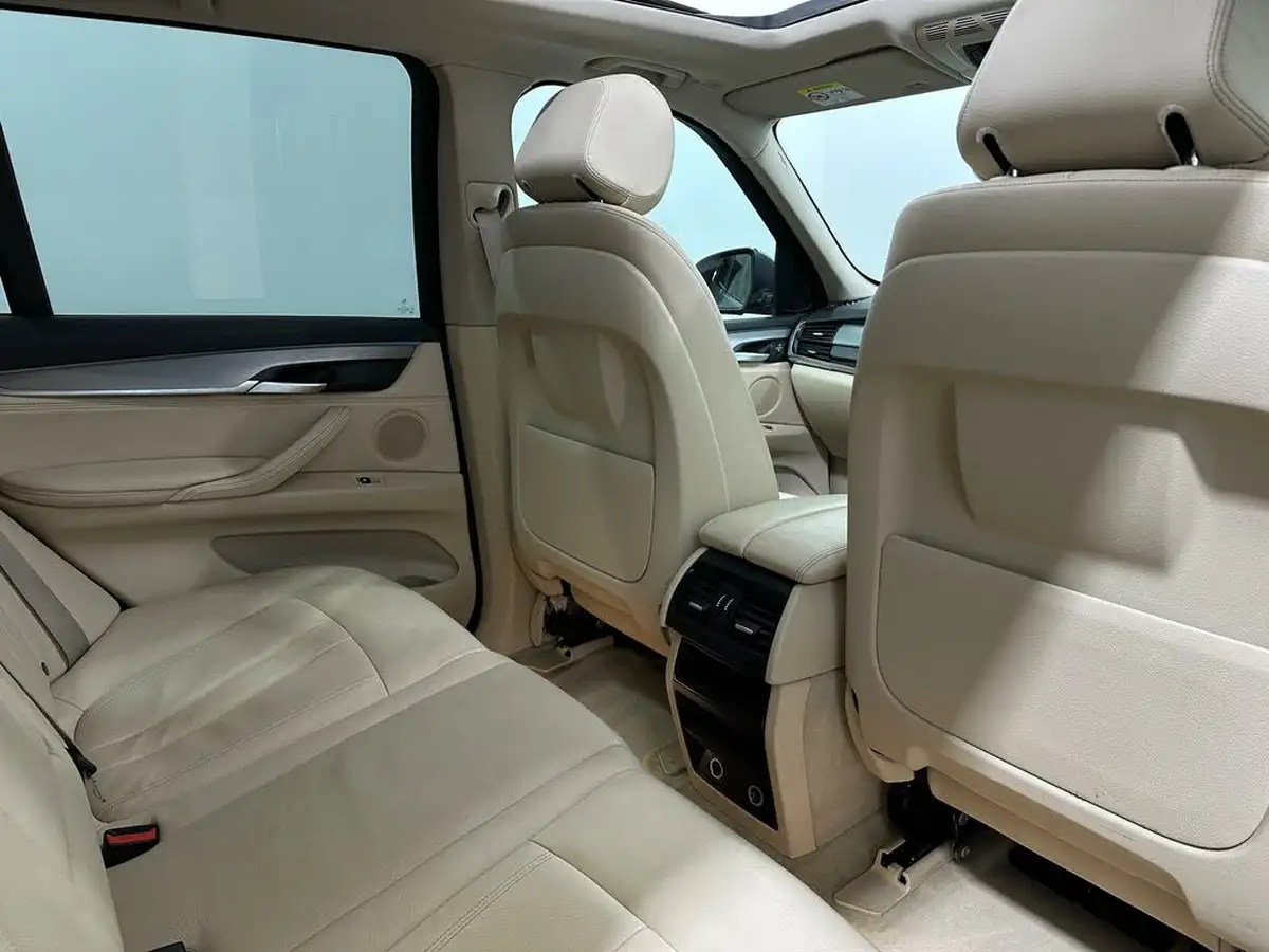 2017-bmw-x5-44-xdrive50i-se-big-39