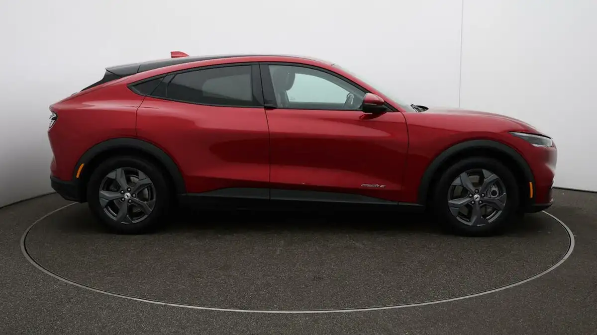 2022-ford-mustang-mach-e-e-standard-range-big-39