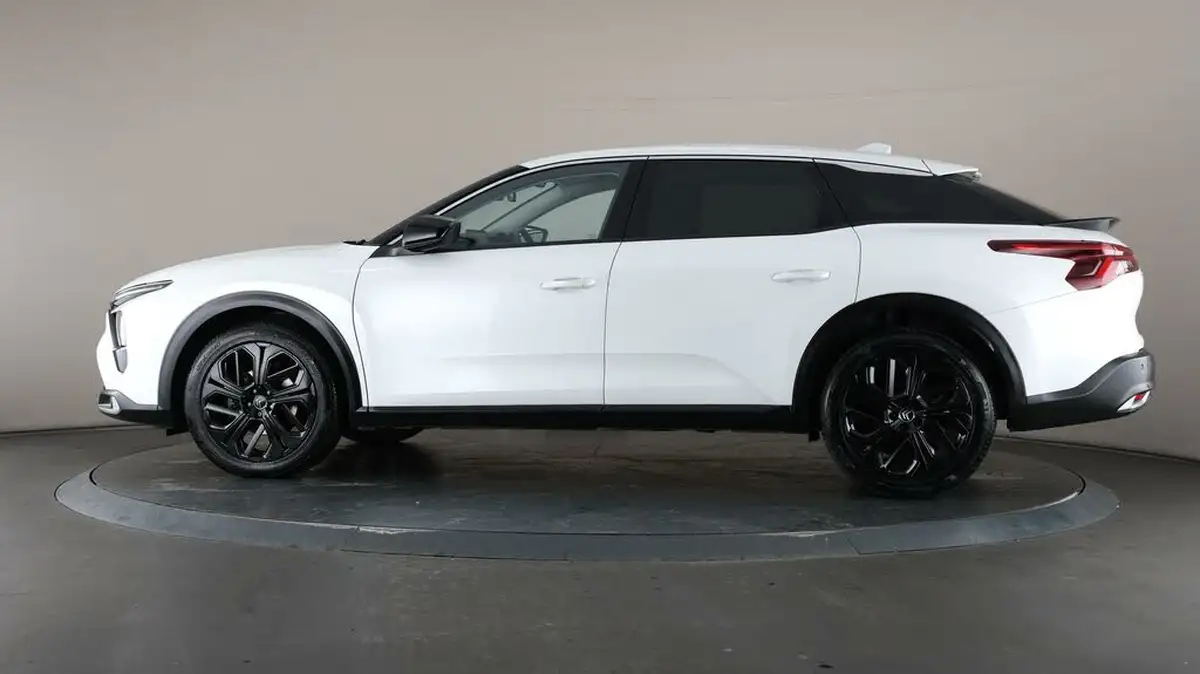 2022-citroen-c5-x-12-puretech-shine-big-27