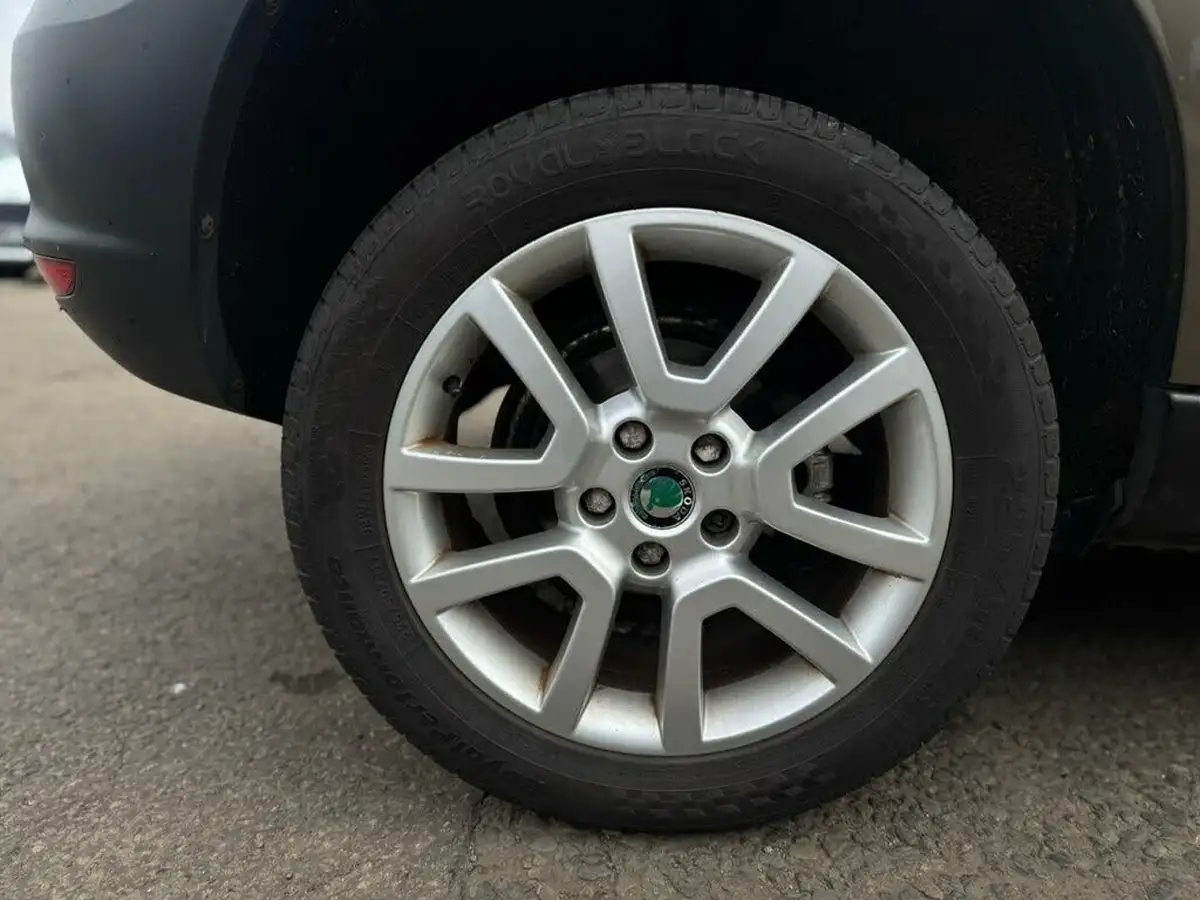 2013-skoda-yeti-12-elegance-105ps-dsg-big-25