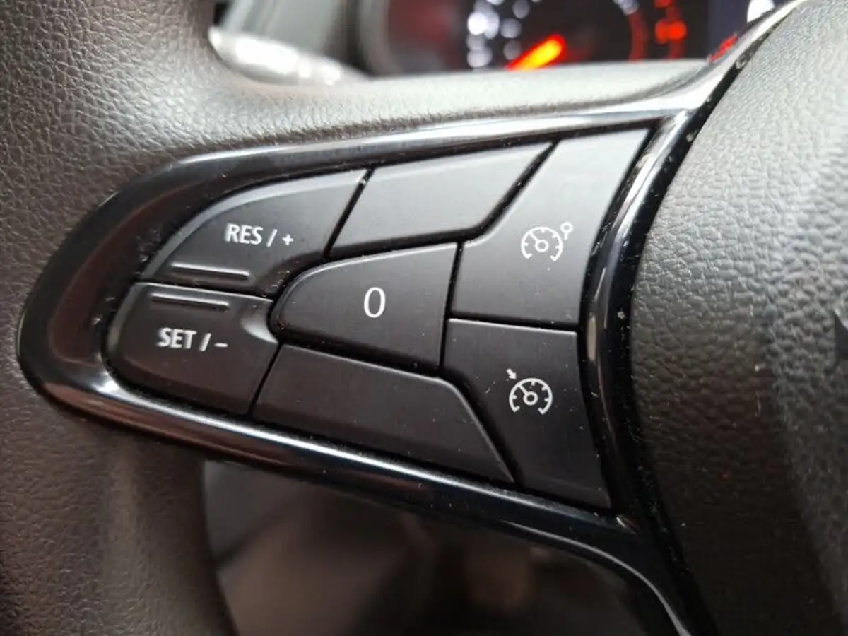 2022-renault-trafic-20dci-sl28-130-business-big-13