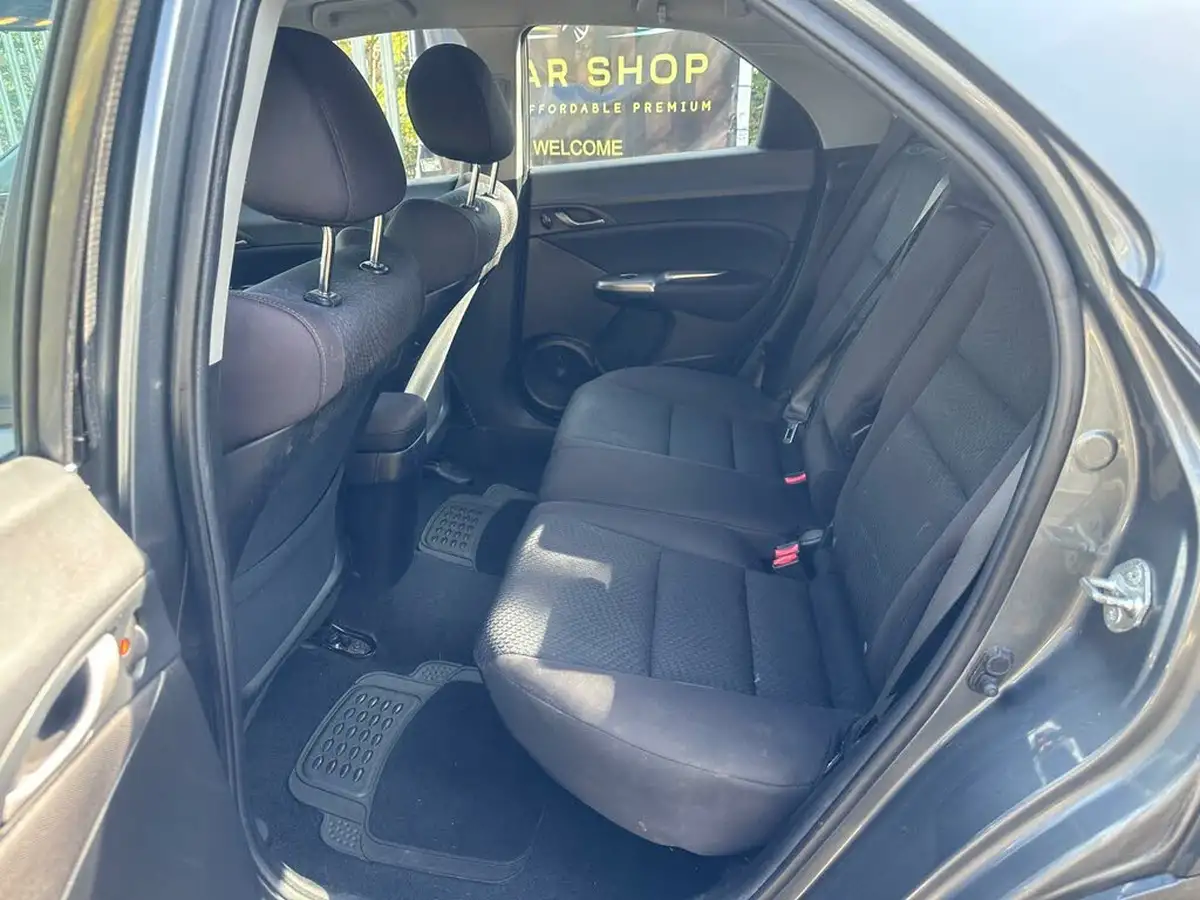 2010-honda-civic-18-es-t-big-17