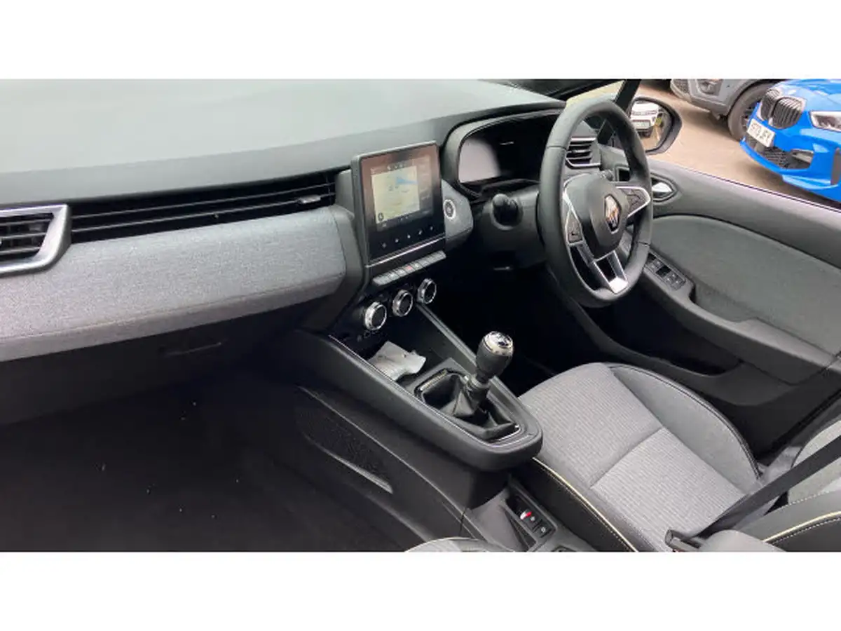 2024-renault-clio-10-tce-techno-big-8