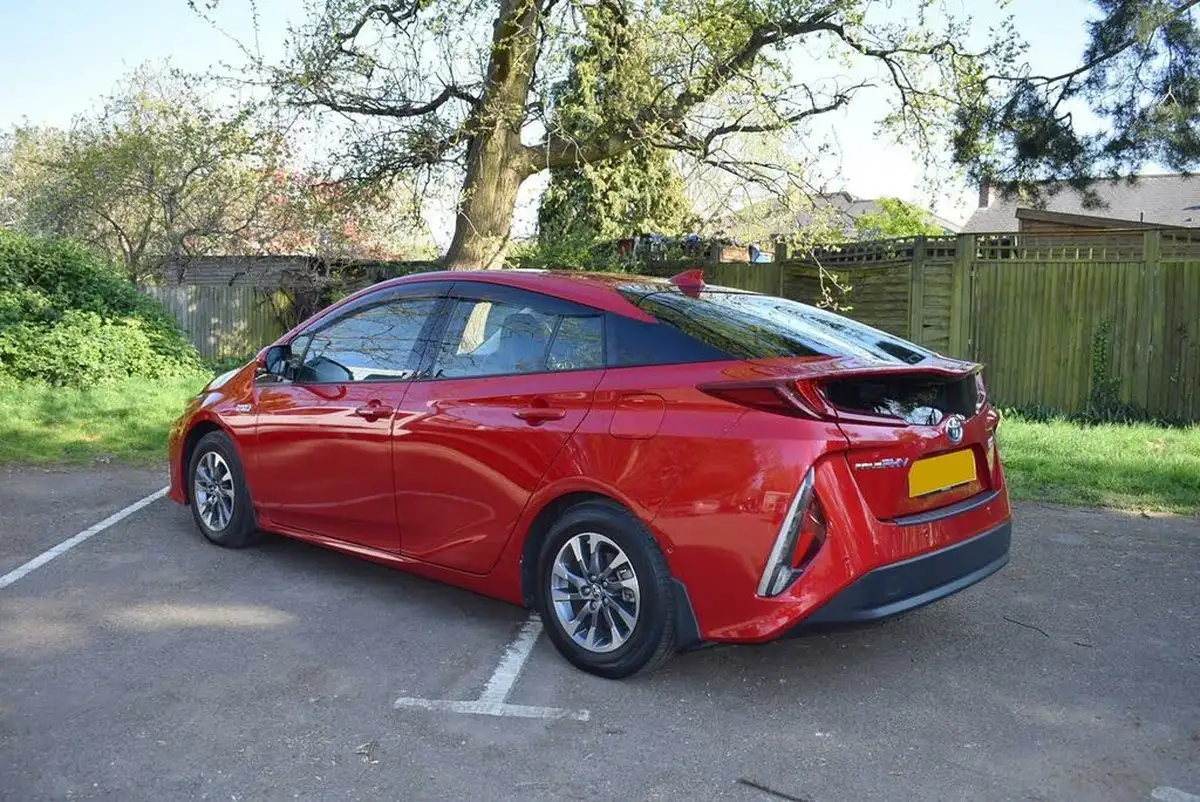 2020-toyota-prius-18-vvt-i-excel-plug-in-e-cvt-big-28