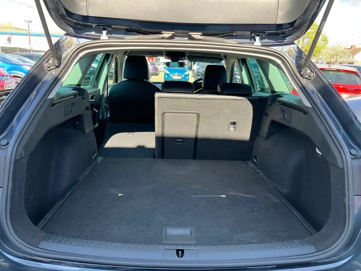 2022-seat-leon-15-etsi-fr-estate-big-24