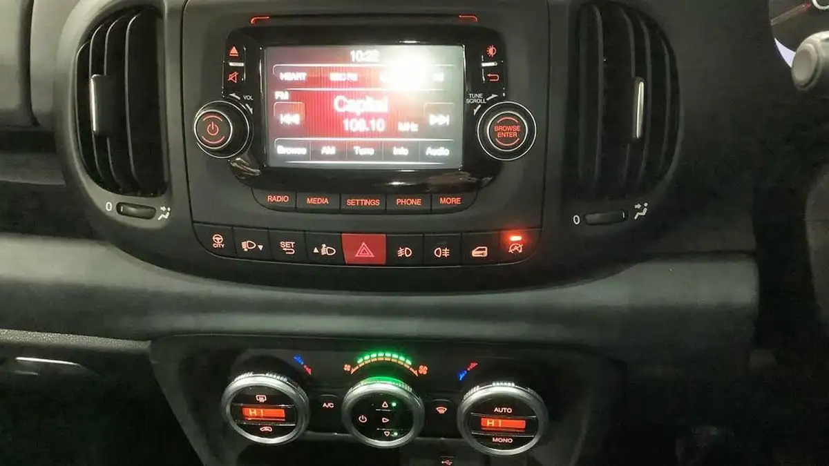 2013-fiat-500l-13td-lounge-big-6