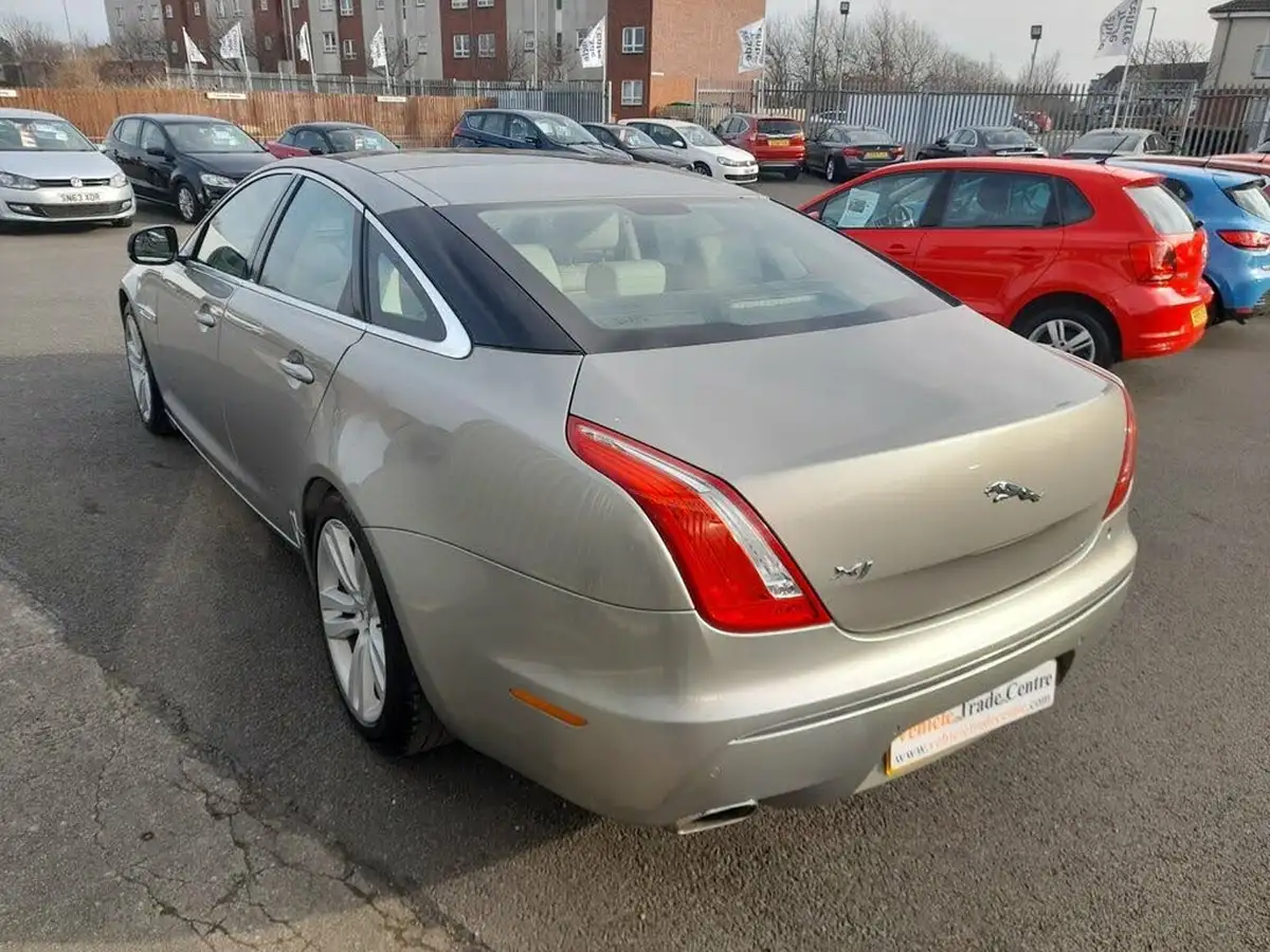 2011-jaguar-xj-series-30td-xj-premium-luxury-swb-big-3