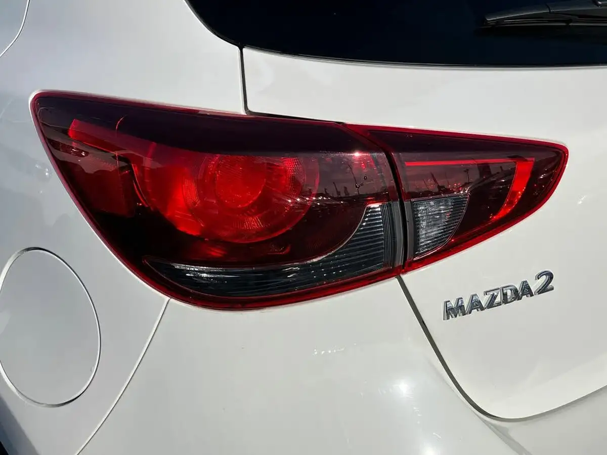2024-mazda-mazda2-15-e-skyactiv-g-exclusive-line-big-20