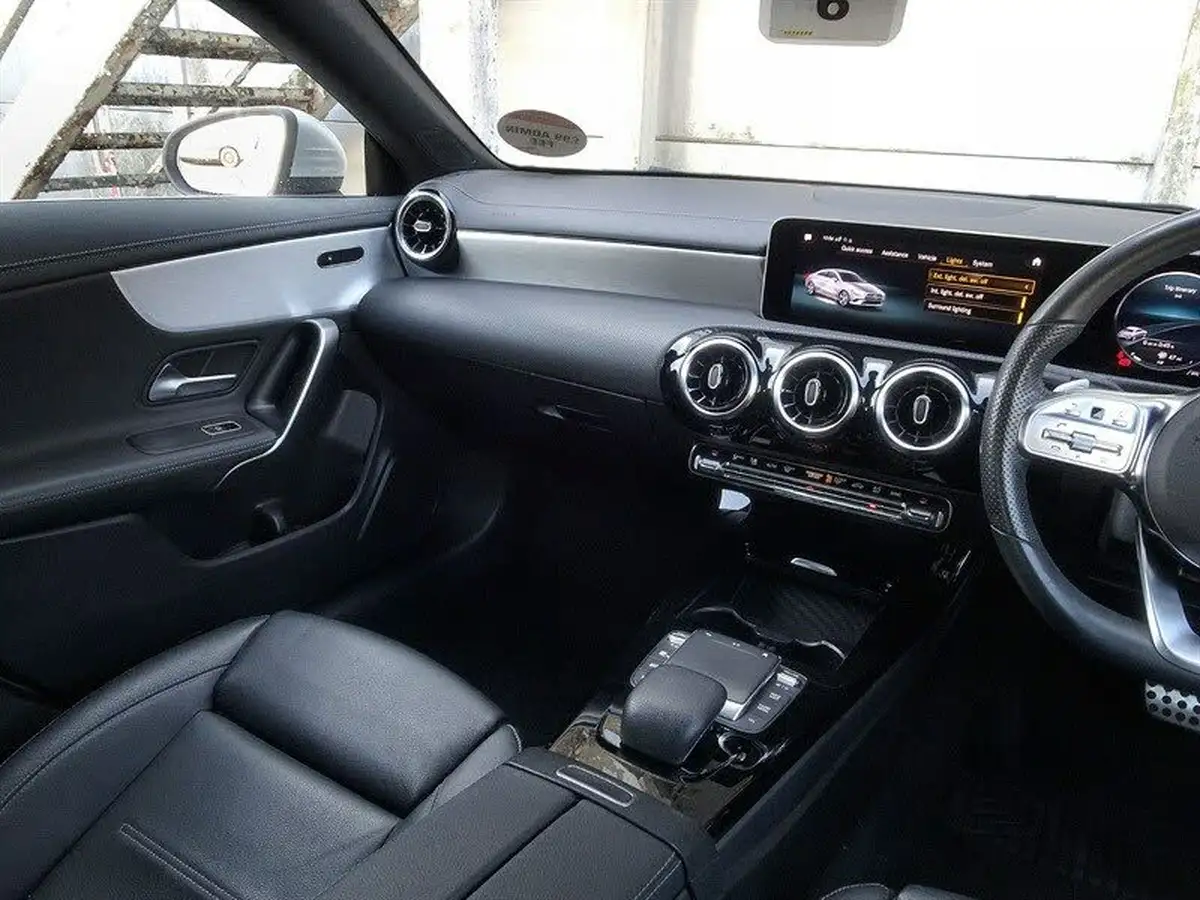 2020-mercedes-benz-cla-13-cla-200-amg-line-coupe-4d-7g-dct-big-25