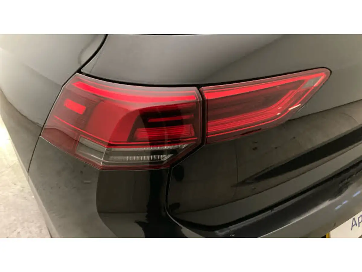 2021-volkswagen-golf-15-etsi-life-150ps-hatchback-big-40