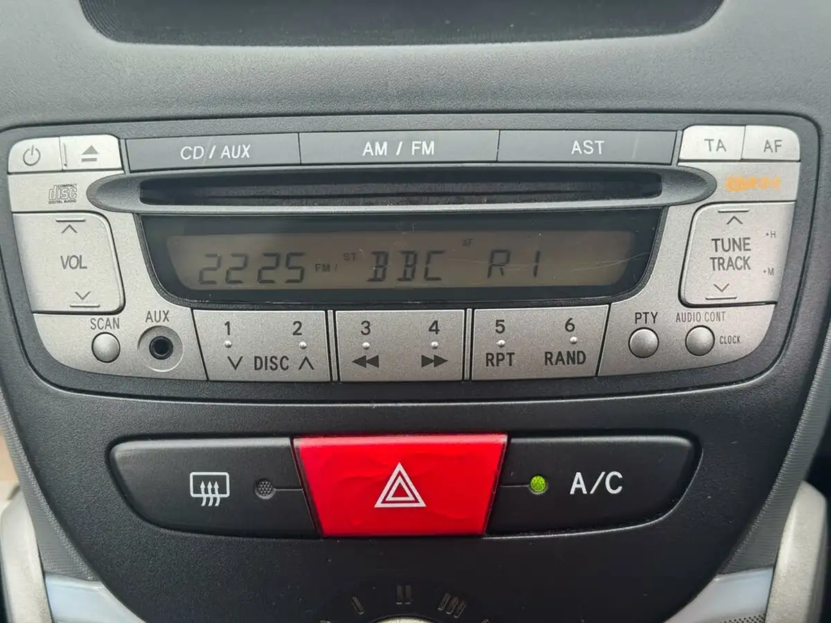 2009-toyota-aygo-10-aygo-3d-big-10