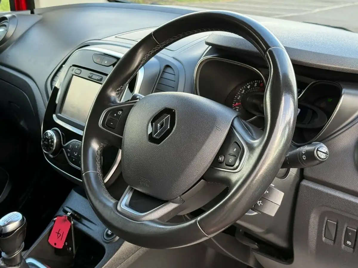 2018-renault-captur-12-tce-dynamique-s-nav-big-11
