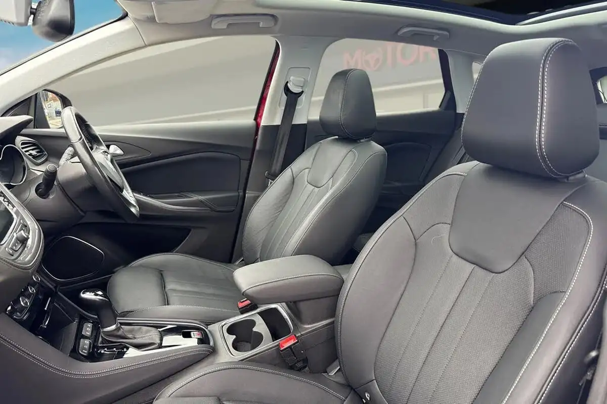 2021-vauxhall-grandland-x-16-ultimate-big-15