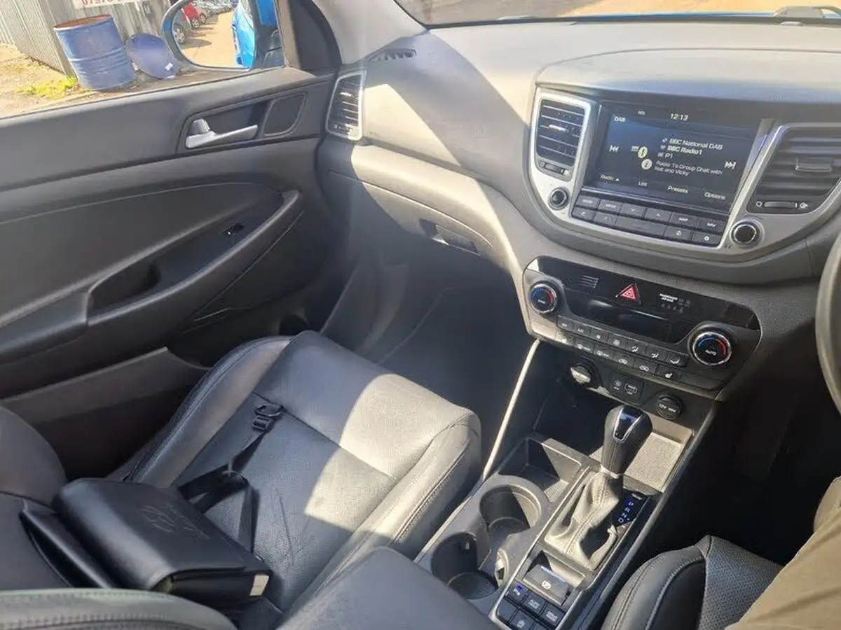 2017-hyundai-tucson-17crdi-blue-drive-sport-edition-141ps-dct-big-14